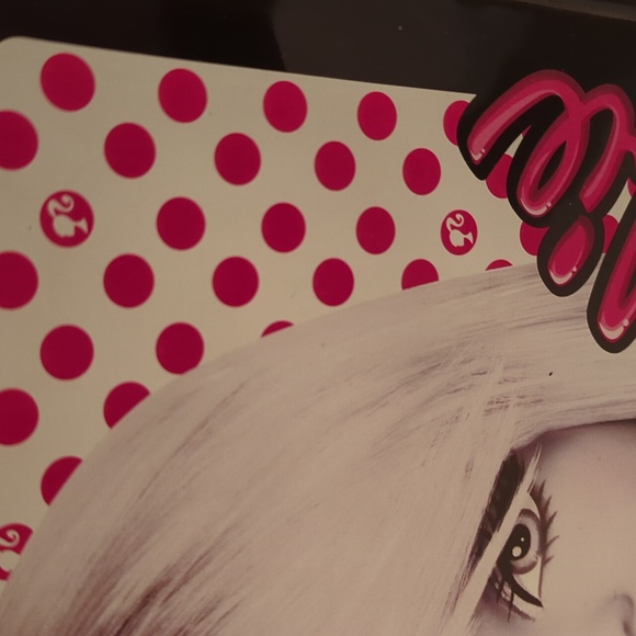 2011 Barbie Case - Picture 2 of 11